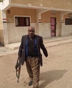 كيف كلف خطأ إملائي مدير مدرسة استثماراً في باب حديدي